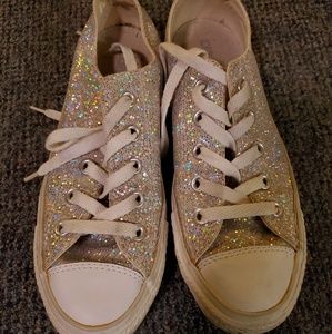Silver sparkle Converse